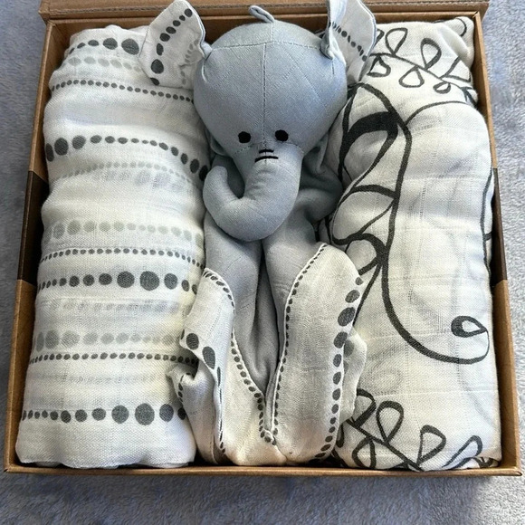 ⭐️HP⭐️ Aden + Anais NWT -100% Rayon lullaby Swaddle blankets- Musy Mate lovey - Picture 2 of 9